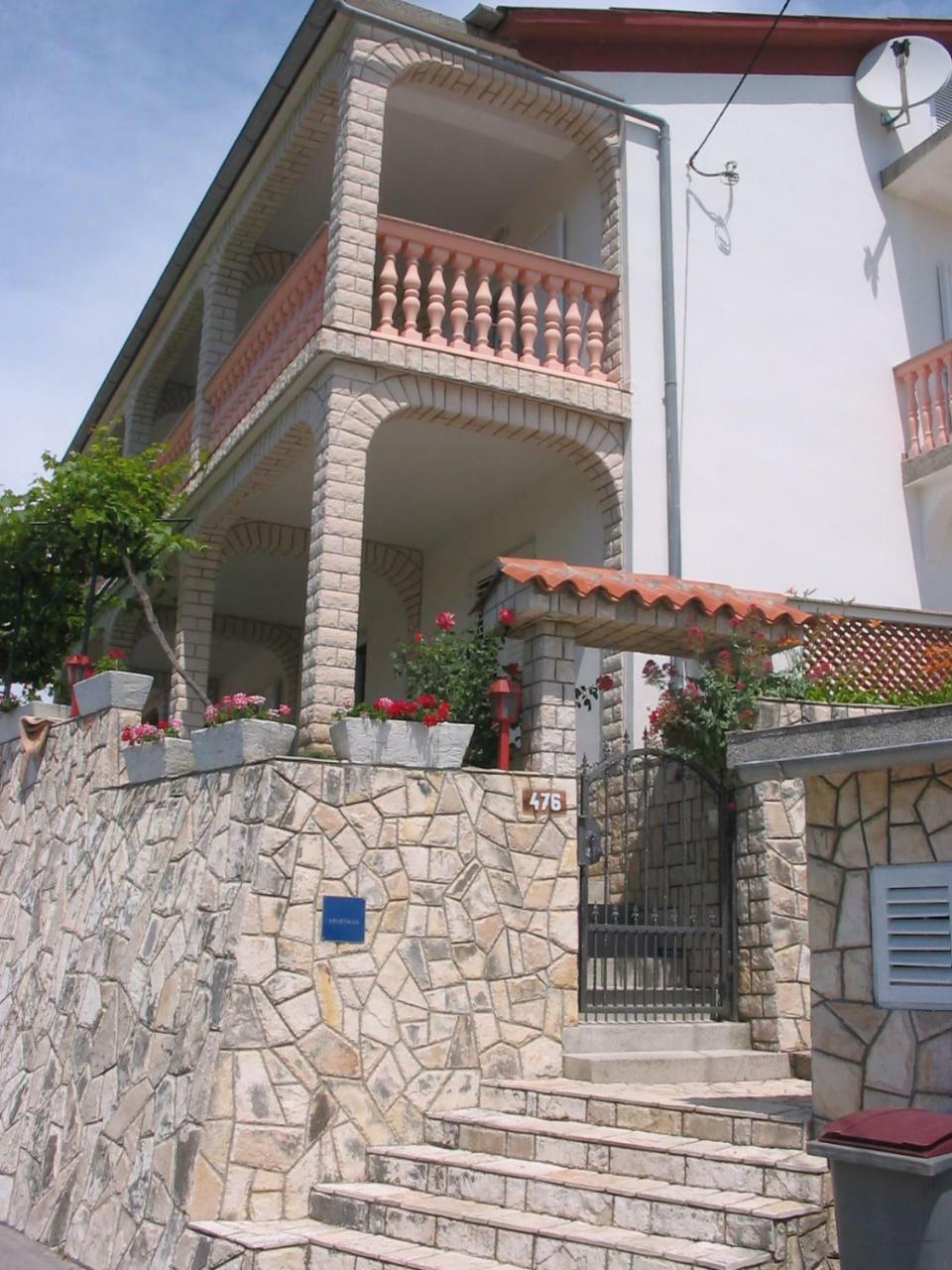 Apartmani Manuela Lopar Exterior foto